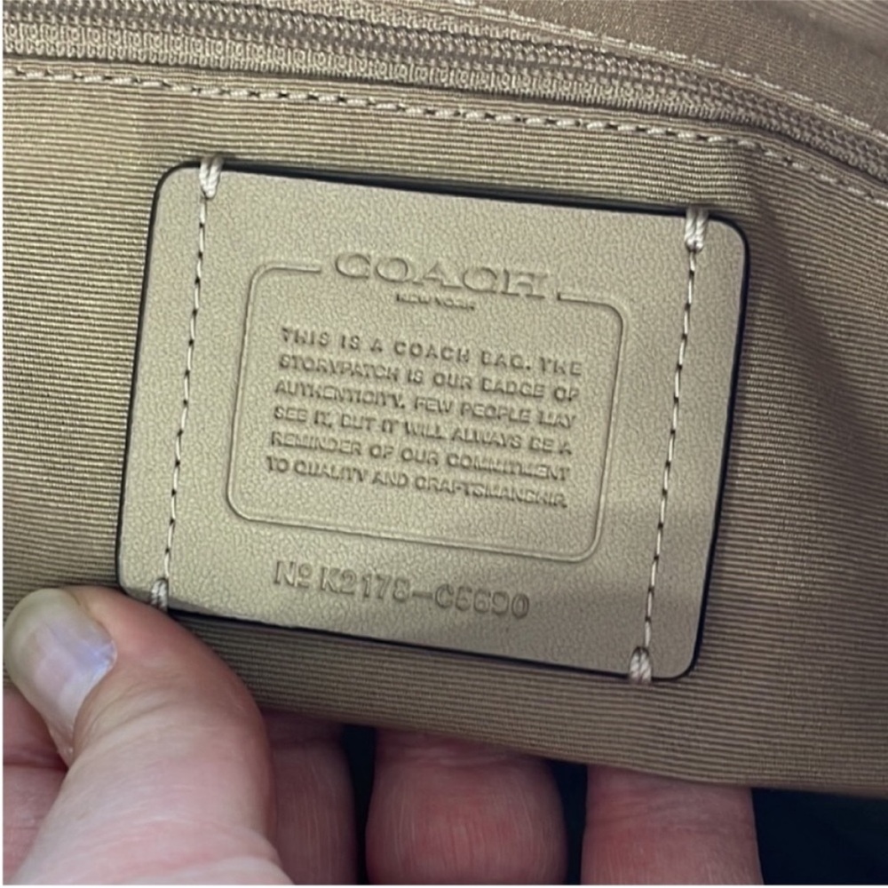 🆕 Coach Large Leather Kleo Tote‎ - Picture 6 of 6